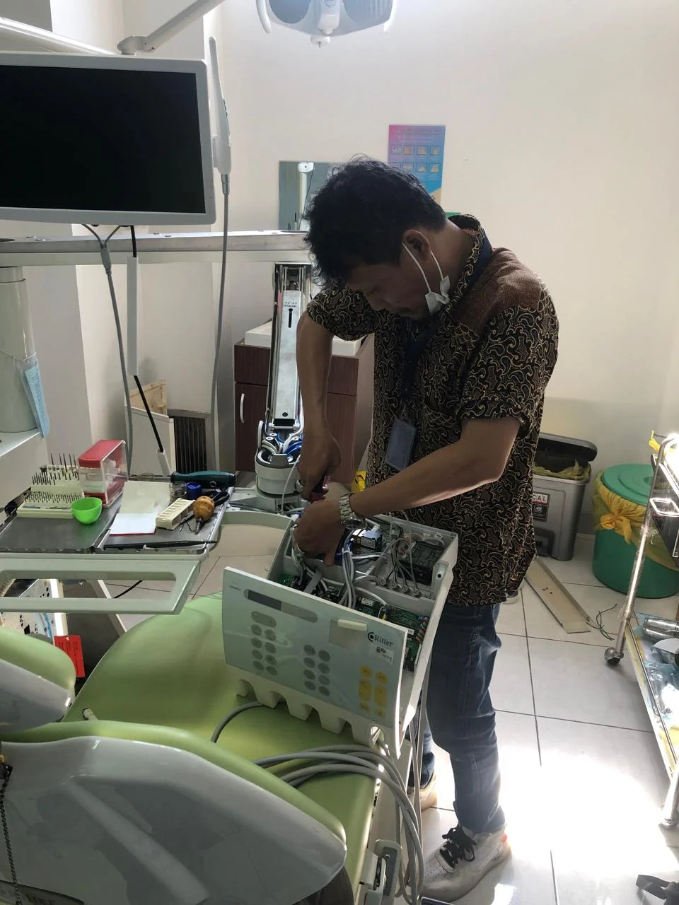 Maintenance Rutin Mesin Cuci Darah